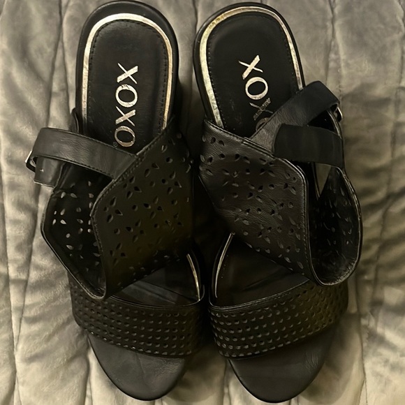 XOXO Wedges Worn Once - Picture 2 of 4